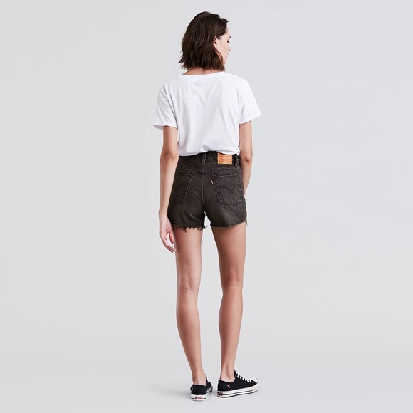 Levi’s Premium Wedgie Fit Shorts - Picture 8 of 8